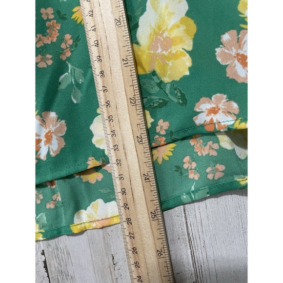 Pleione Blouse Womens Size Small Short Sleeve Green Floral - Picture 7 of 7